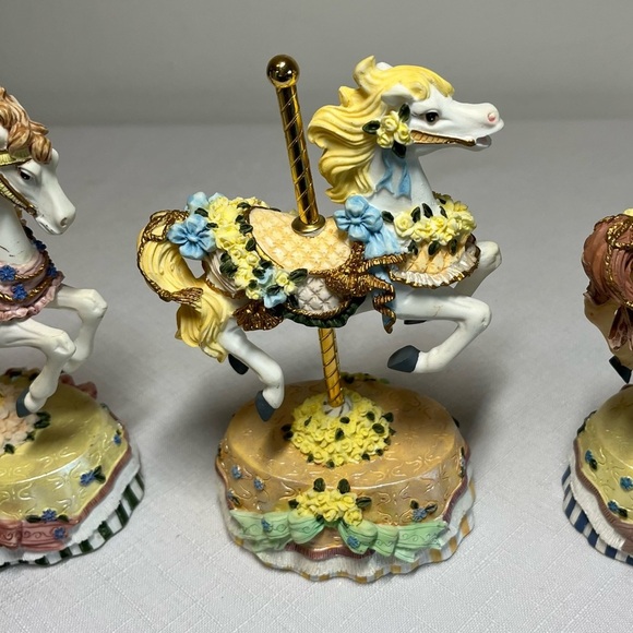 Heritage House Carousel Horse Figurines. Collectible - Picture 3 of 7